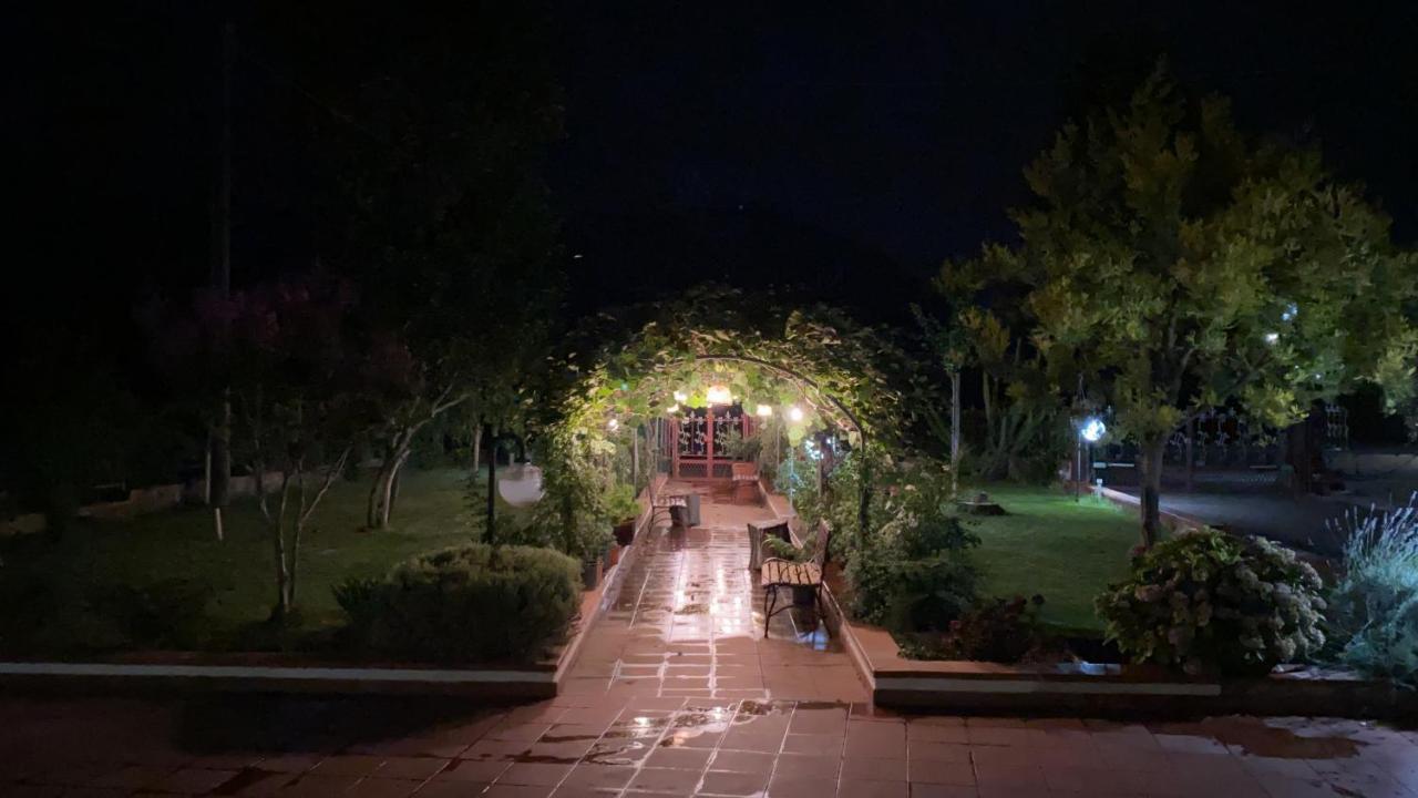 Отель Alma Migrante Bed&Wine Telese Terme Экстерьер фото